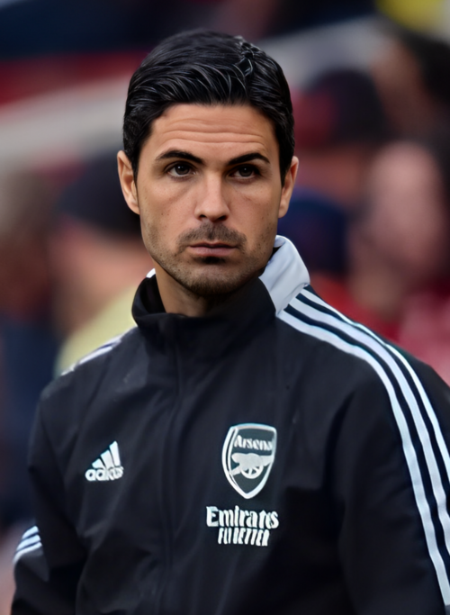 Mikel Arteta watching, unimpressed